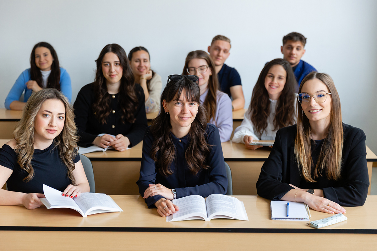 Decemberi nyílt napok a Pedagógiai Karon - fotó illusztráció