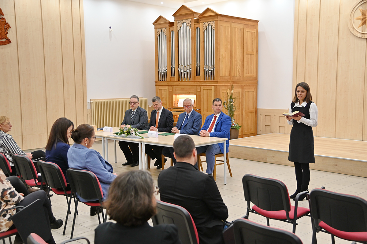 Nagykőrösi aláírás - fotók