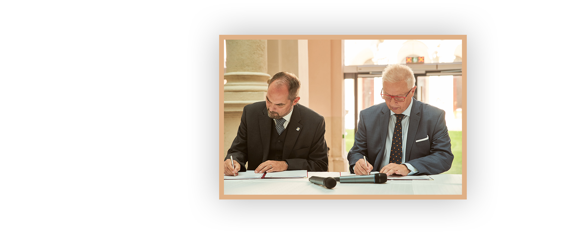 Együttműködési megállapodást írt alá a KRE és a Református Pedagógiai Intézet
